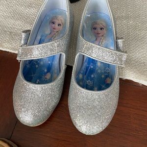 Elsa girls shimmer heel size 10.5